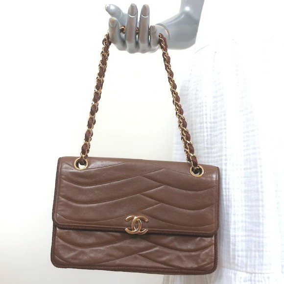 Chanel Pre-owned Small Wavy CC Hobo Bag